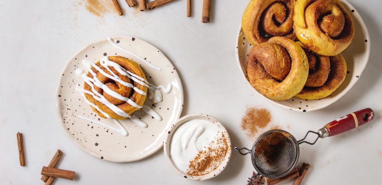 يمكنكم صنع أشهى الحلويات بنكهة القرفة المميزة