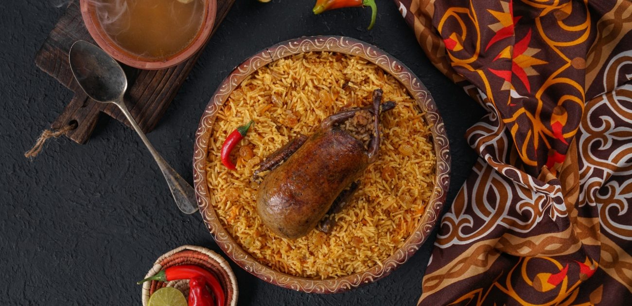 من الحمام المحشي إلى الممبار.. حضروا أكلات مصرية شهية للغداء