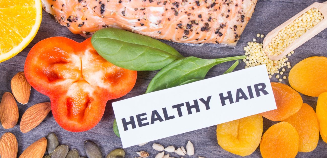 تناول الغذاء الصحي يحافظ على صحة شعركم