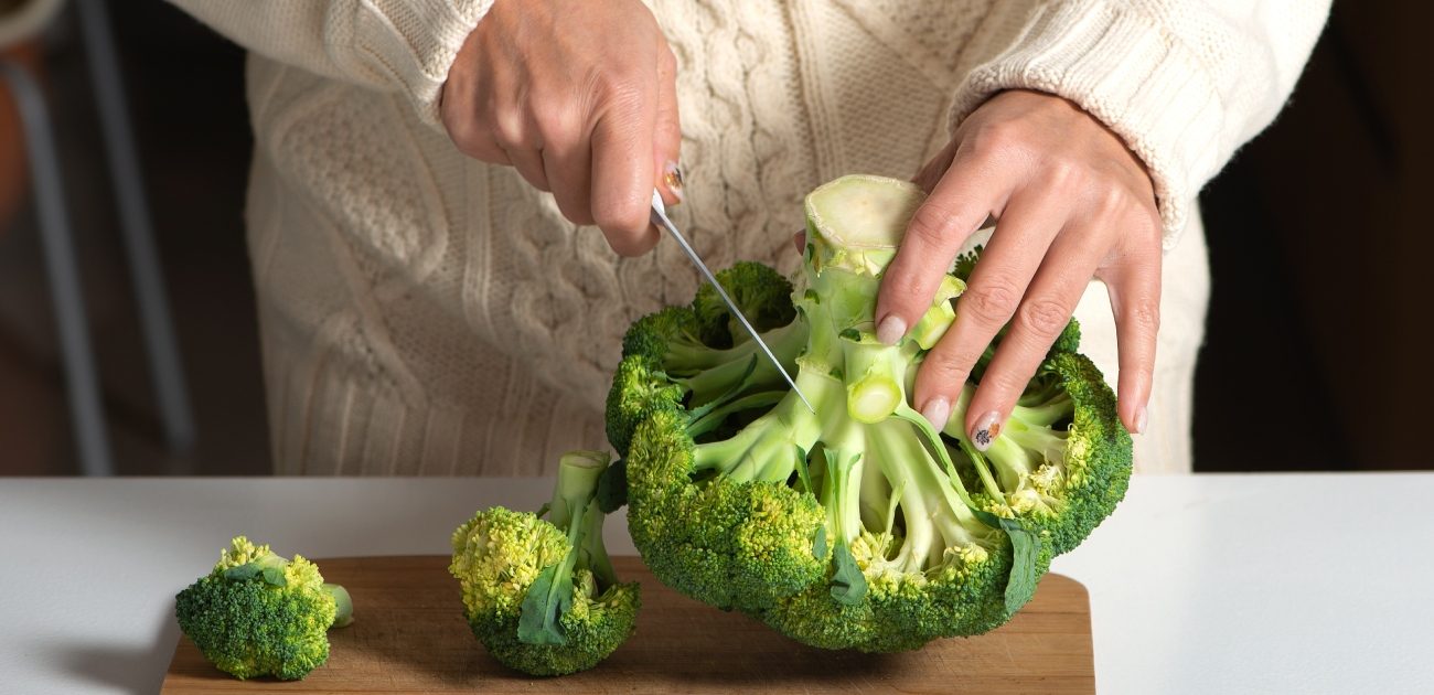 غلي البروكلي أم طهيه على النار.. أيهما صحي أكثر؟