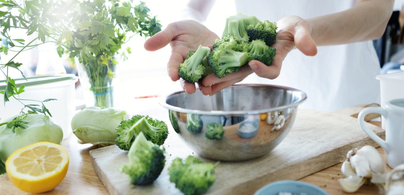 غلي البروكلي أم طهيه على النار.. أيهما صحي أكثر؟