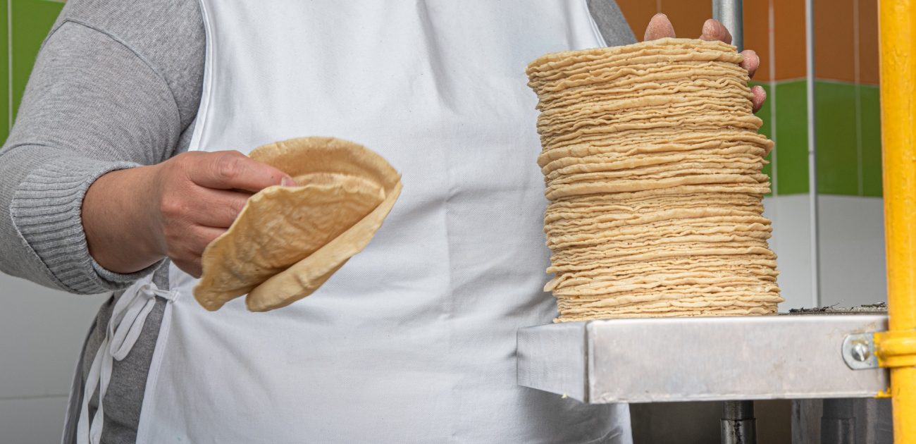 خبز القرصان من أشهر أنواع الخبز في السعودية