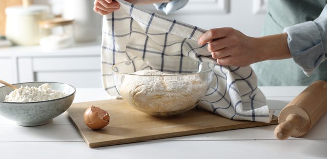 نغطي العجين