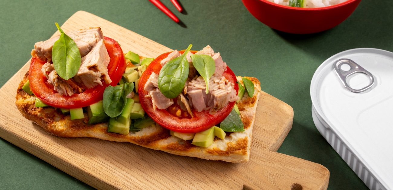 سناكات خفيفة وصحية من التونة