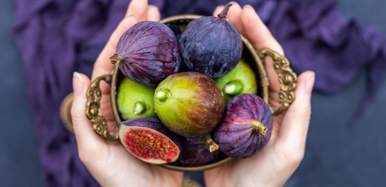 أطعمة عليكم تناولها قبل النوم.. من أهمها الزبادي!