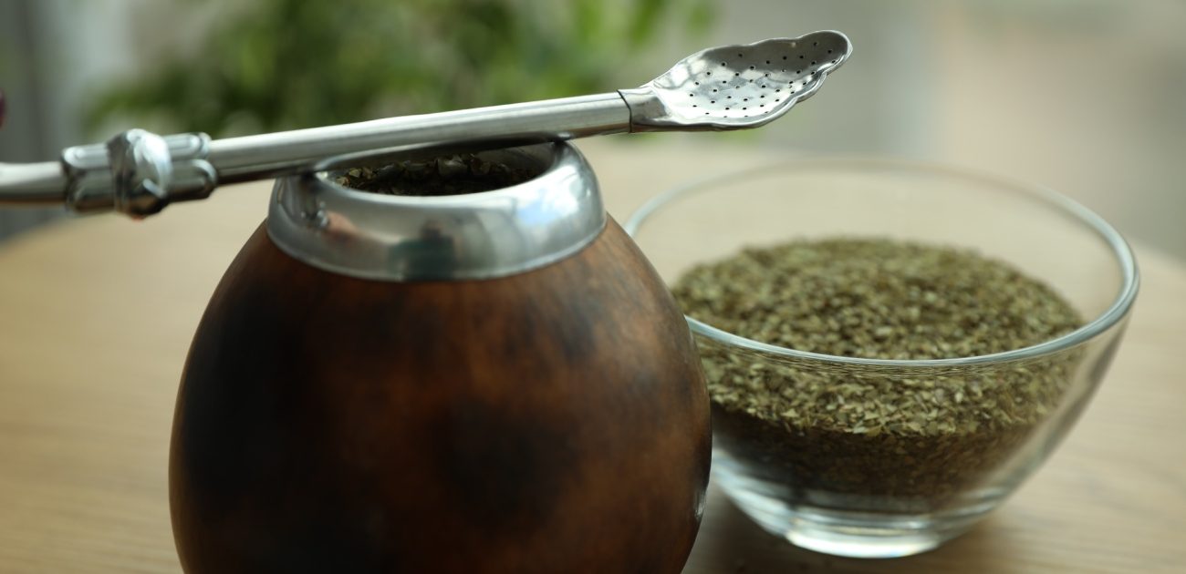 مصاصة المتة أساسية لأنها تساعد على تصفية الرواسب