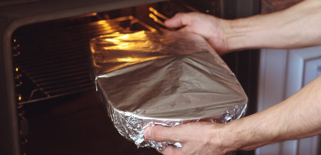 مناسب للفرن لأنه يتحمل درجات حرارة عالية