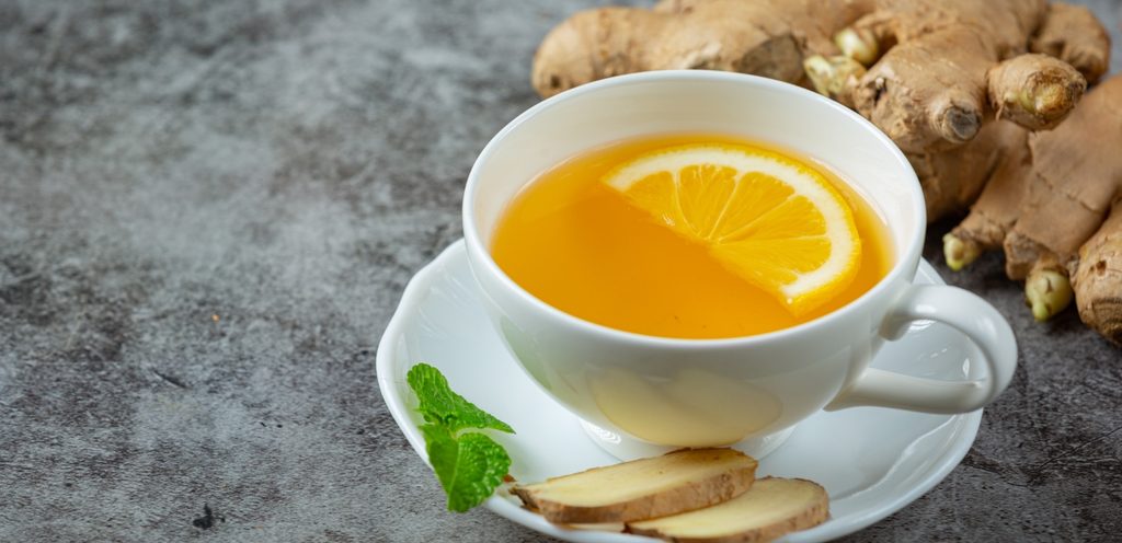 يمكنكم إضافة قطعة من الليمون لتعزيز النكهة