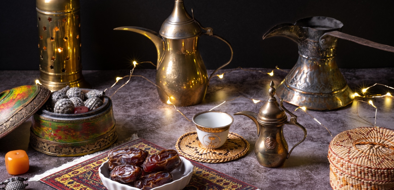 القهوة والتمر 