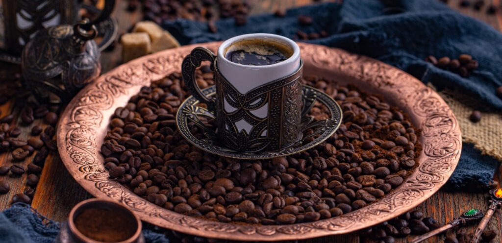 فوائد القهوة السعودية: أصالة النكهة العربية وطعم لا يقاوم!