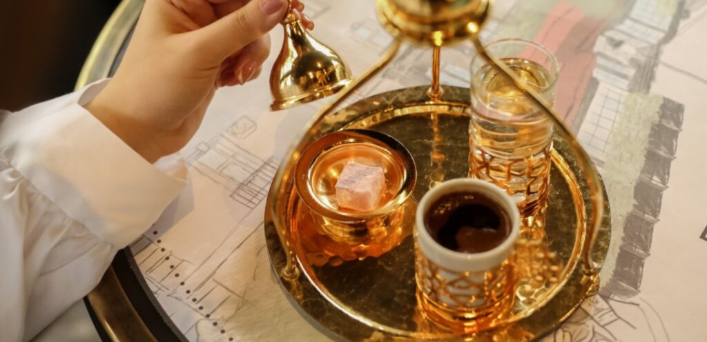 فوائد القهوة السعودية: أصالة النكهة العربية وطعم لا يقاوم!