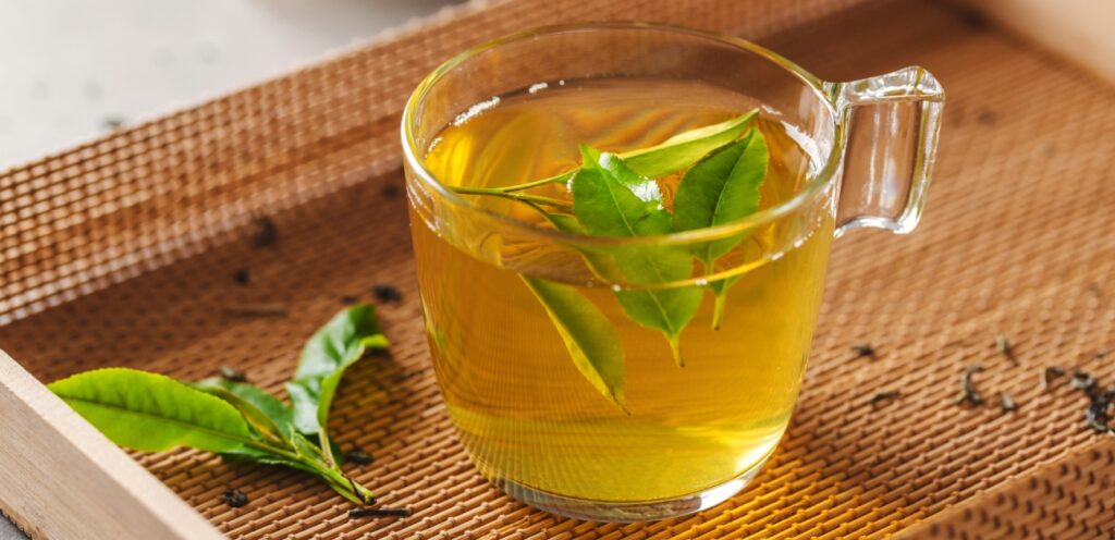 الشاي الأخضر مفيد ولكن ليس للجميع