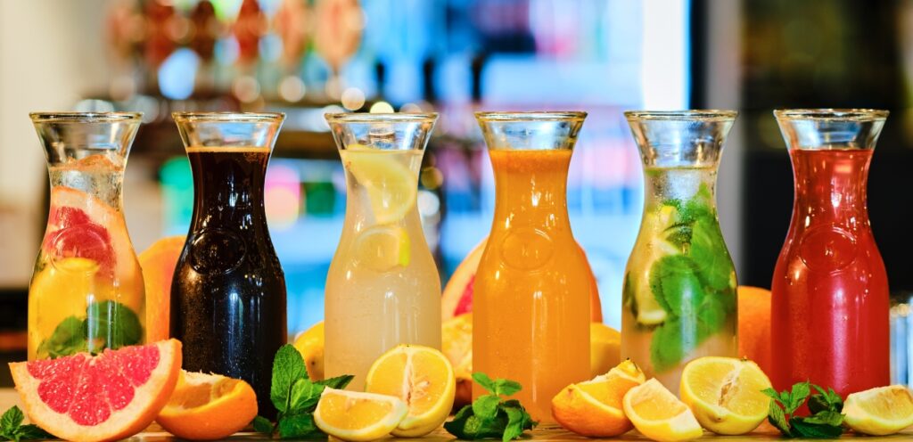 أنواع عصائر مختلفة
